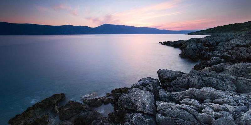 空间与潮流的绝妙搭配：旗舰店设计如何成为品牌理念的实体化身